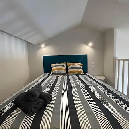 Duplex A Deux Pas Des Halles Appartamento *
